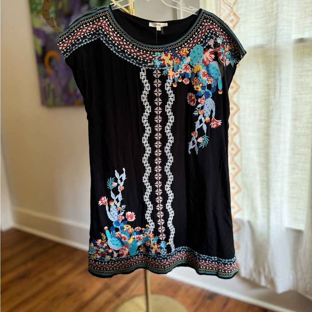 Andreé by Unit New With Tags Beautiful Embroidered Black Dress Size Small